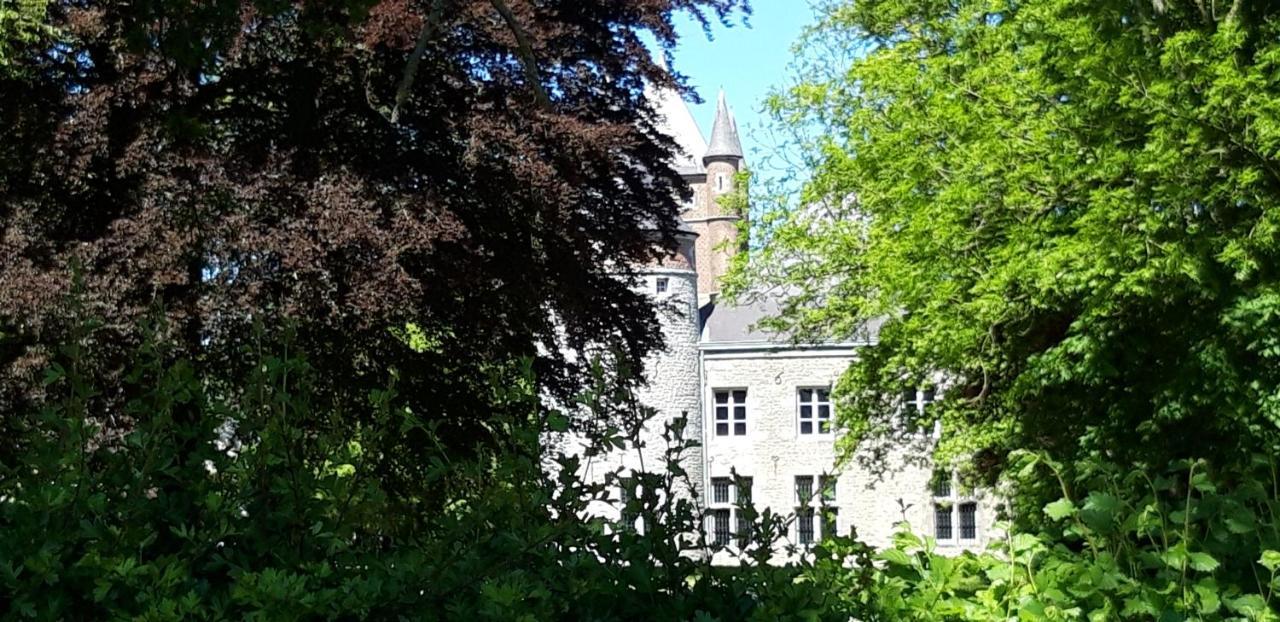 Maison D'Hote Les Notes Endormie Chambre Secrete Berzee Exteriör bild