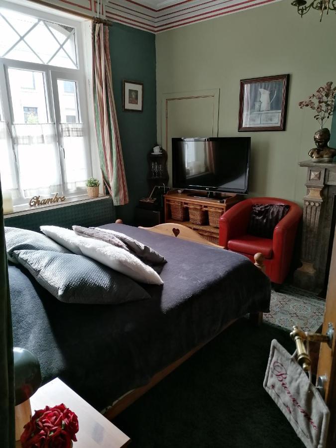 Maison D'Hote Les Notes Endormie Chambre Secrete Berzee Exteriör bild