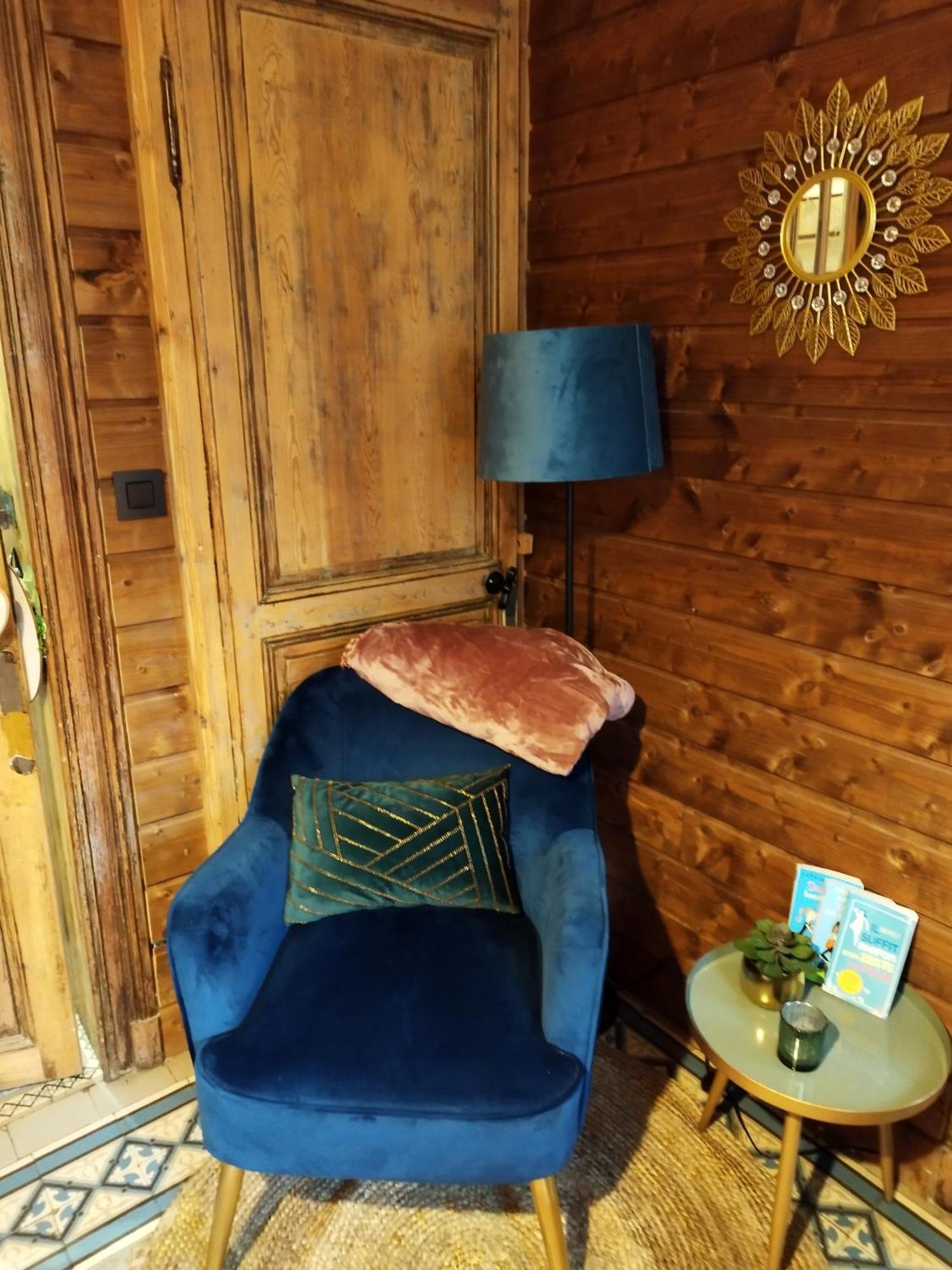 Maison D'Hote Les Notes Endormie Chambre Secrete Berzee Exteriör bild